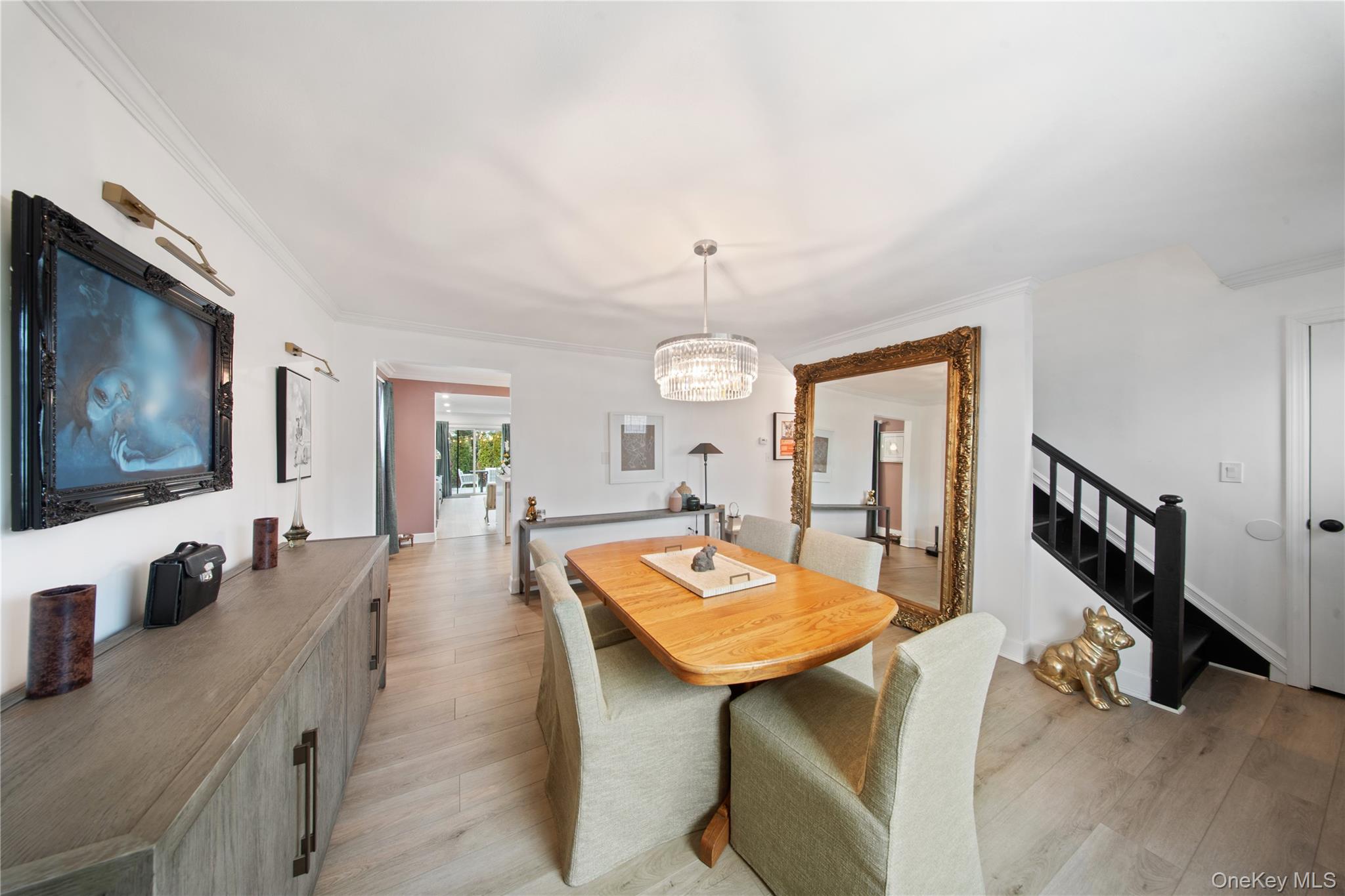 2552 Woodland Avenue