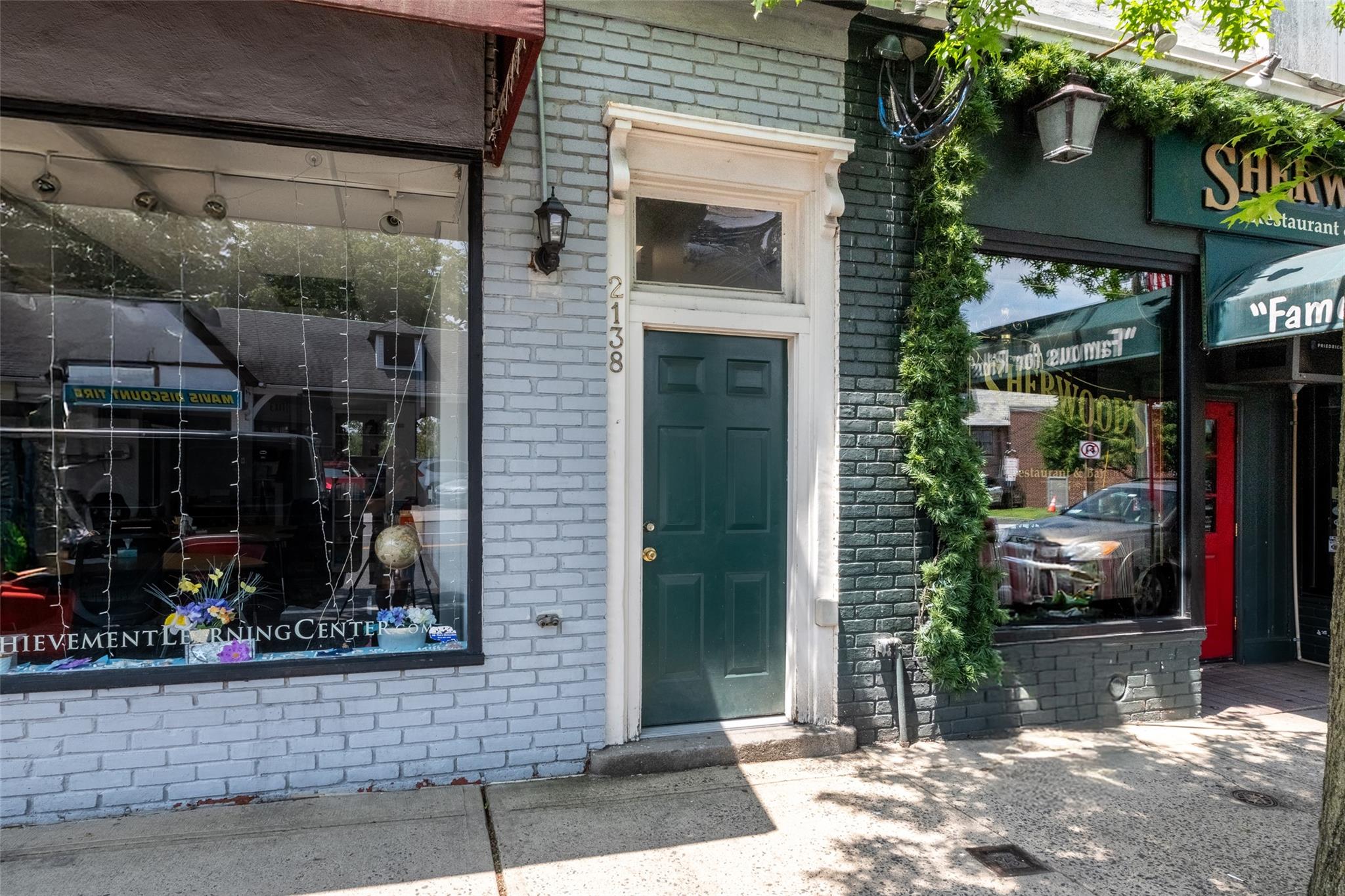 Boston Post Road 3, Larchmont, New York - 2 Bedrooms  
1 Bathrooms  
4 Rooms - 
