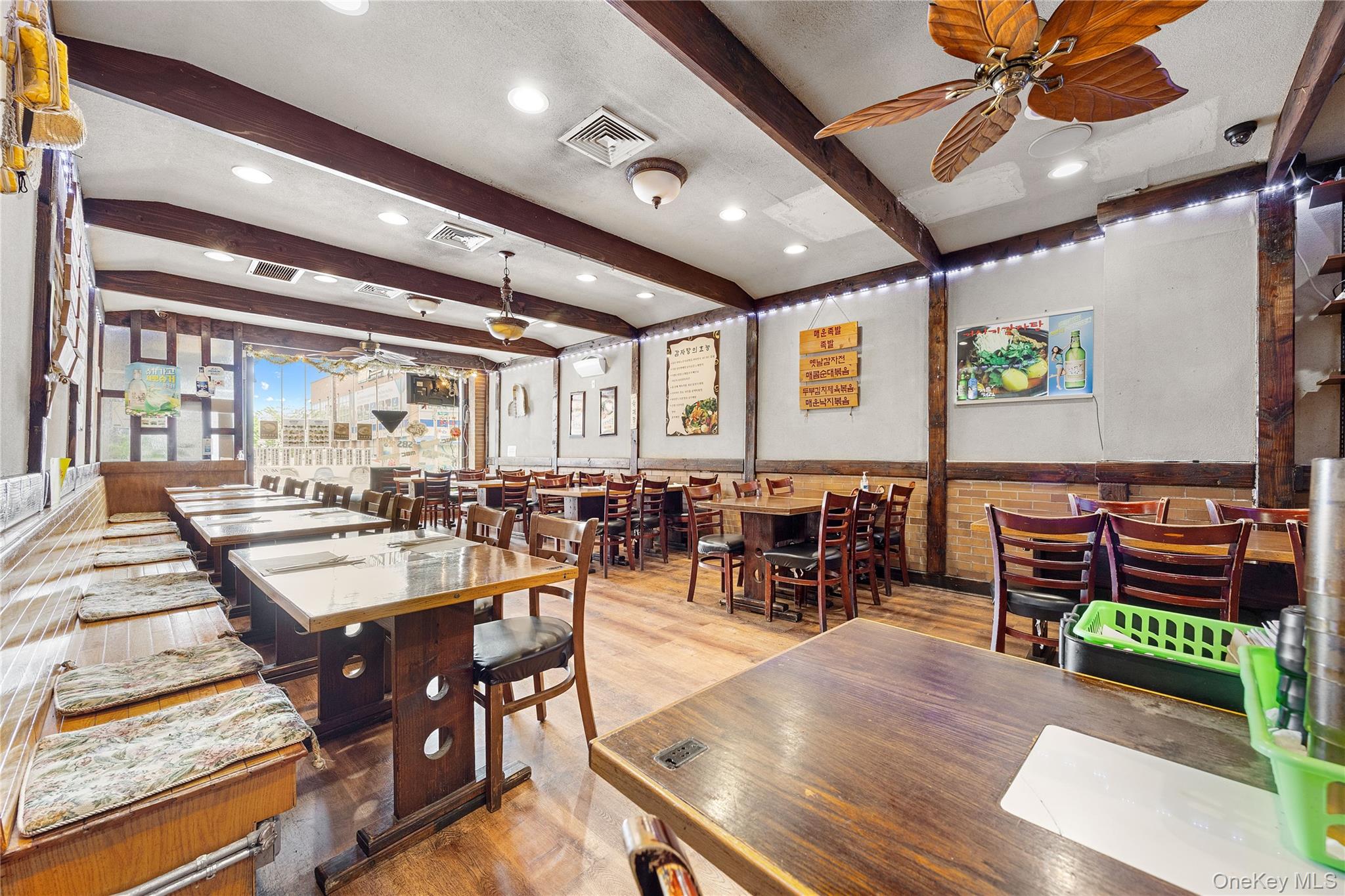 152-26/28 Northern Boulevard