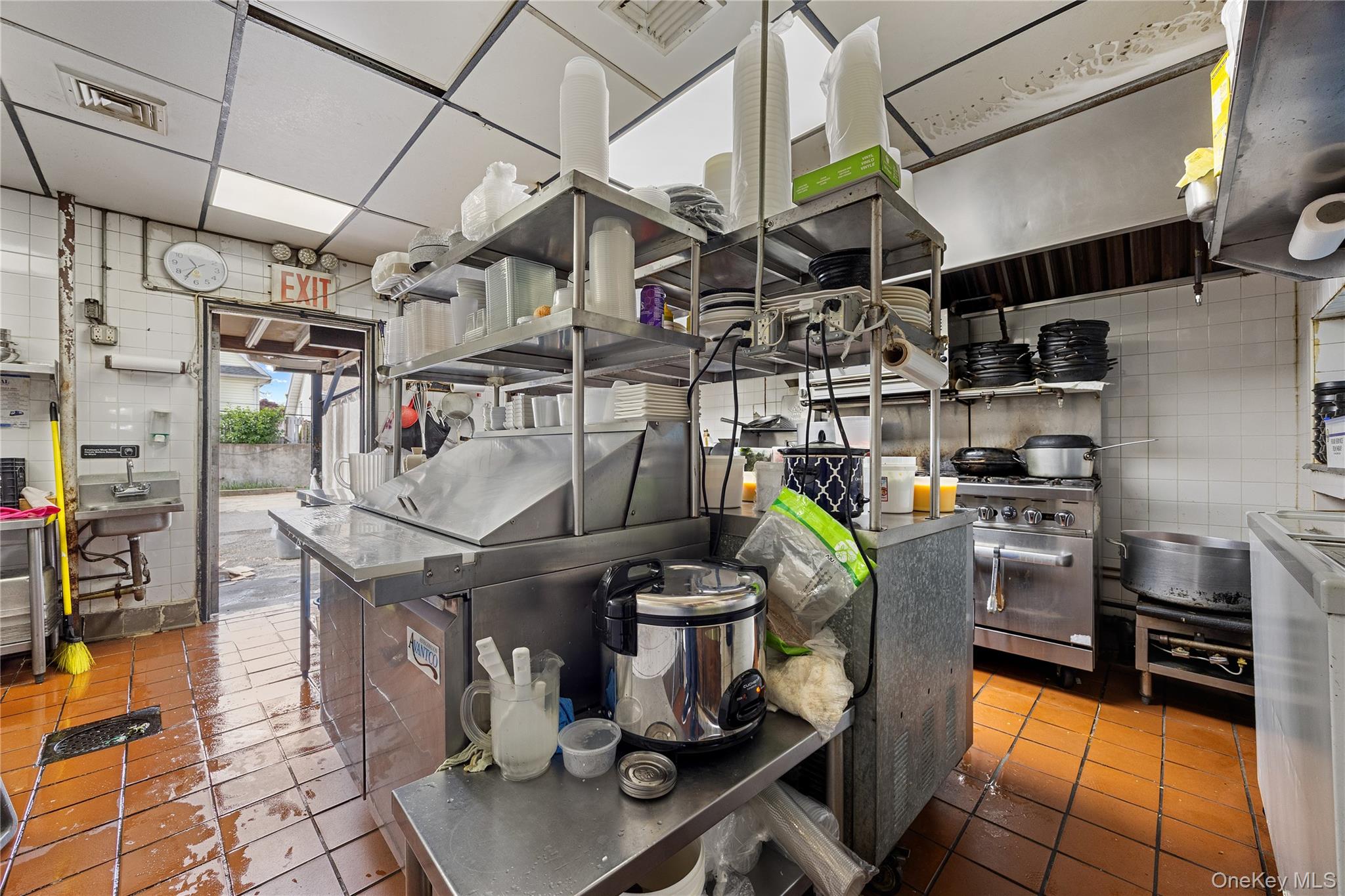 152-26/28 Northern Boulevard