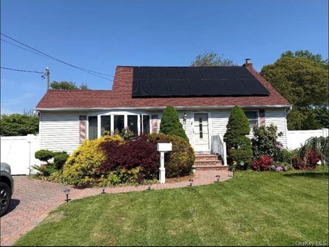 Homes For Sale - 8 Wantagh Avenue<br/> East Islip, NY 11730