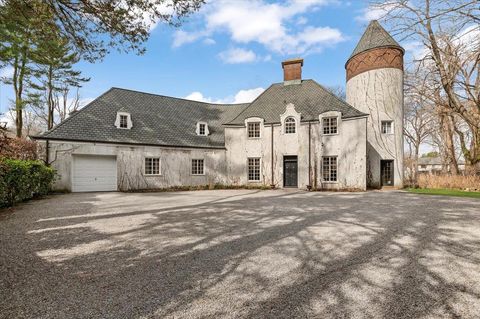 76 Brookville Muttontown NY 11545