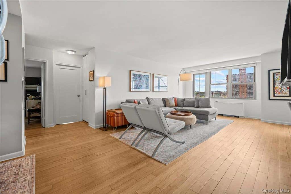 Photo of 2500 Johnson Avenue #11P, Bronx, NY 10463 (MLS # 1024153)