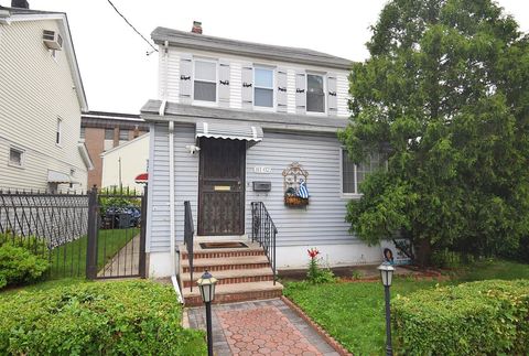 8102 164th Place Jamaica Hills NY 11432