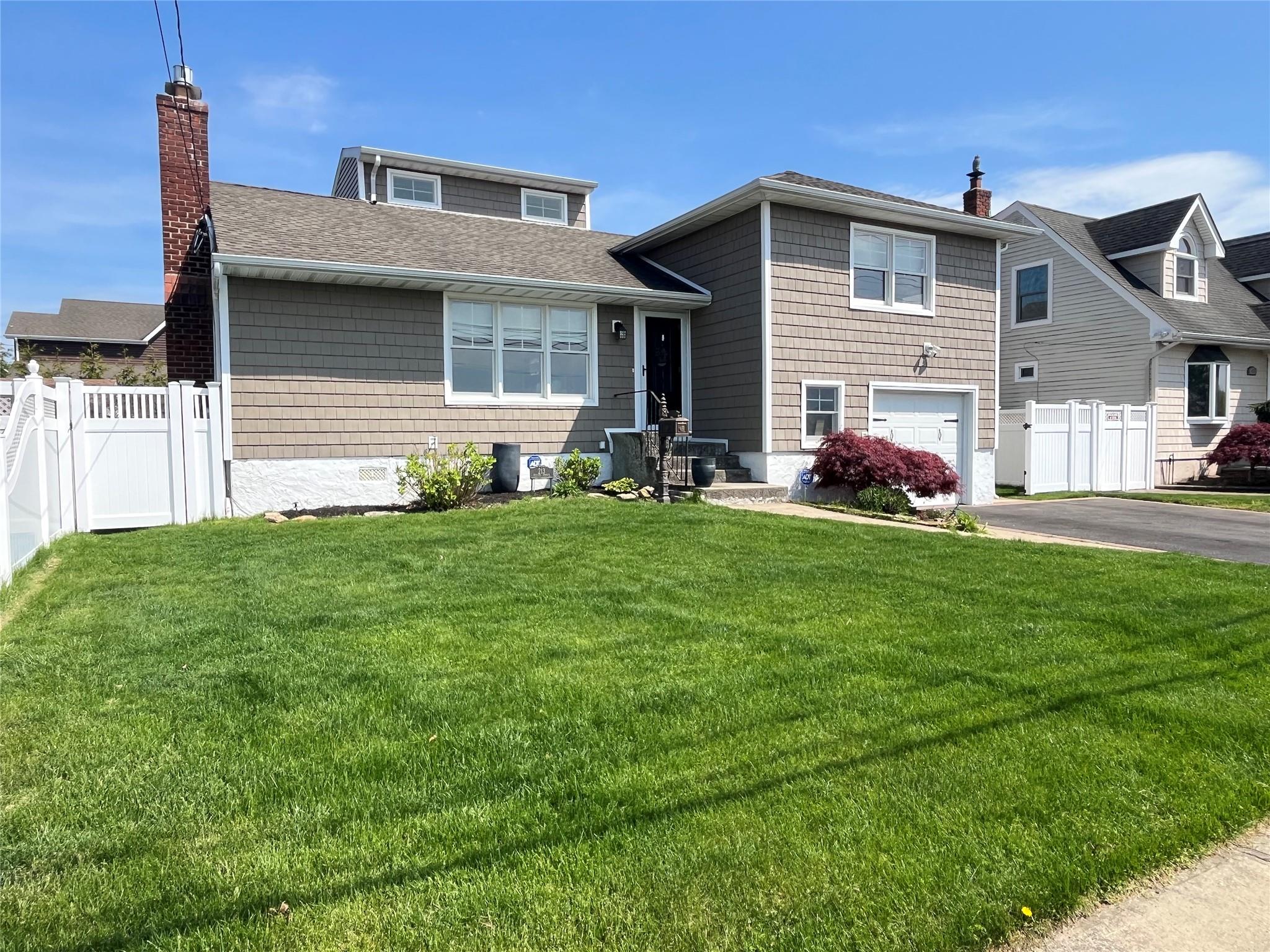 213 2nd Avenue, Massapequa Park, New York image 3
