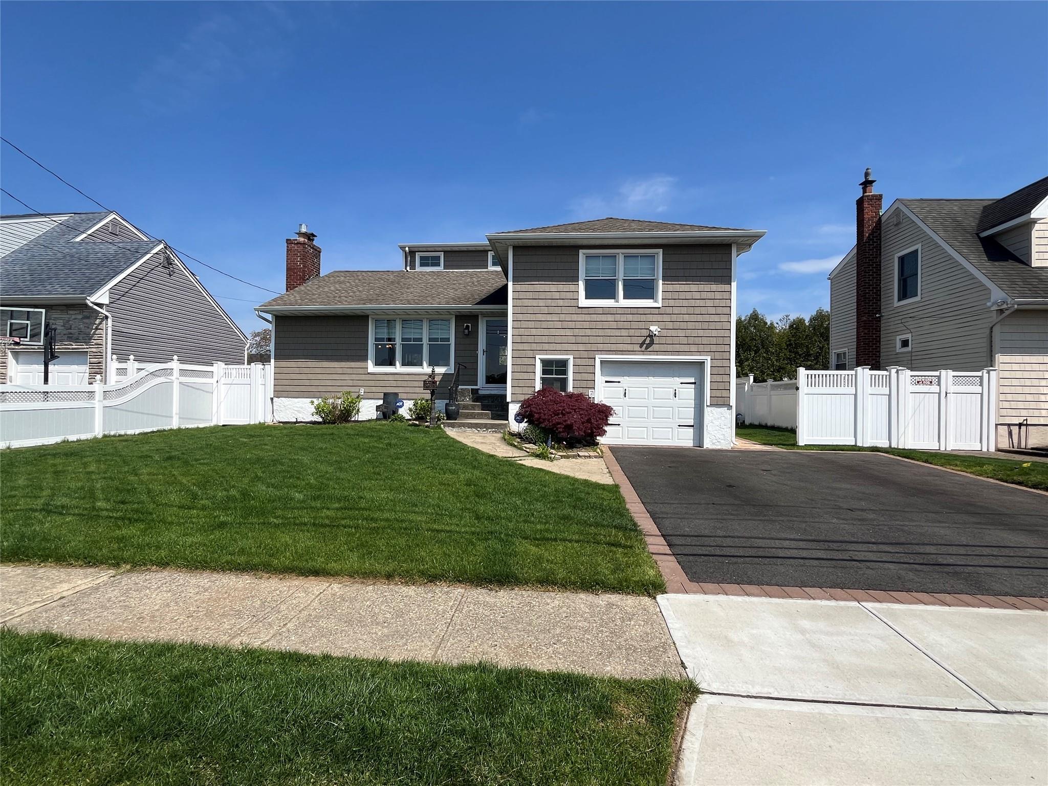 213 2nd Avenue, Massapequa Park, New York image 1
