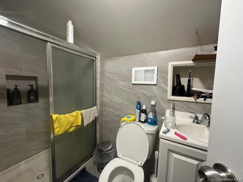 Photo of 35-20 Utopia Parkway, Flushing, NY 11358 (MLS # 988362)