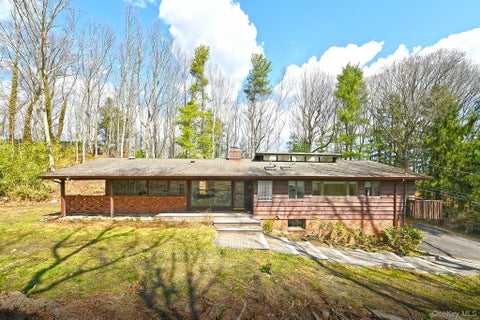 Homes For Sale - 10 Ponderosa Drive<br/> Melville, NY 11747