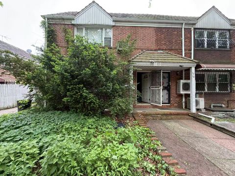 7334 199th Street Fresh Meadows NY 11366