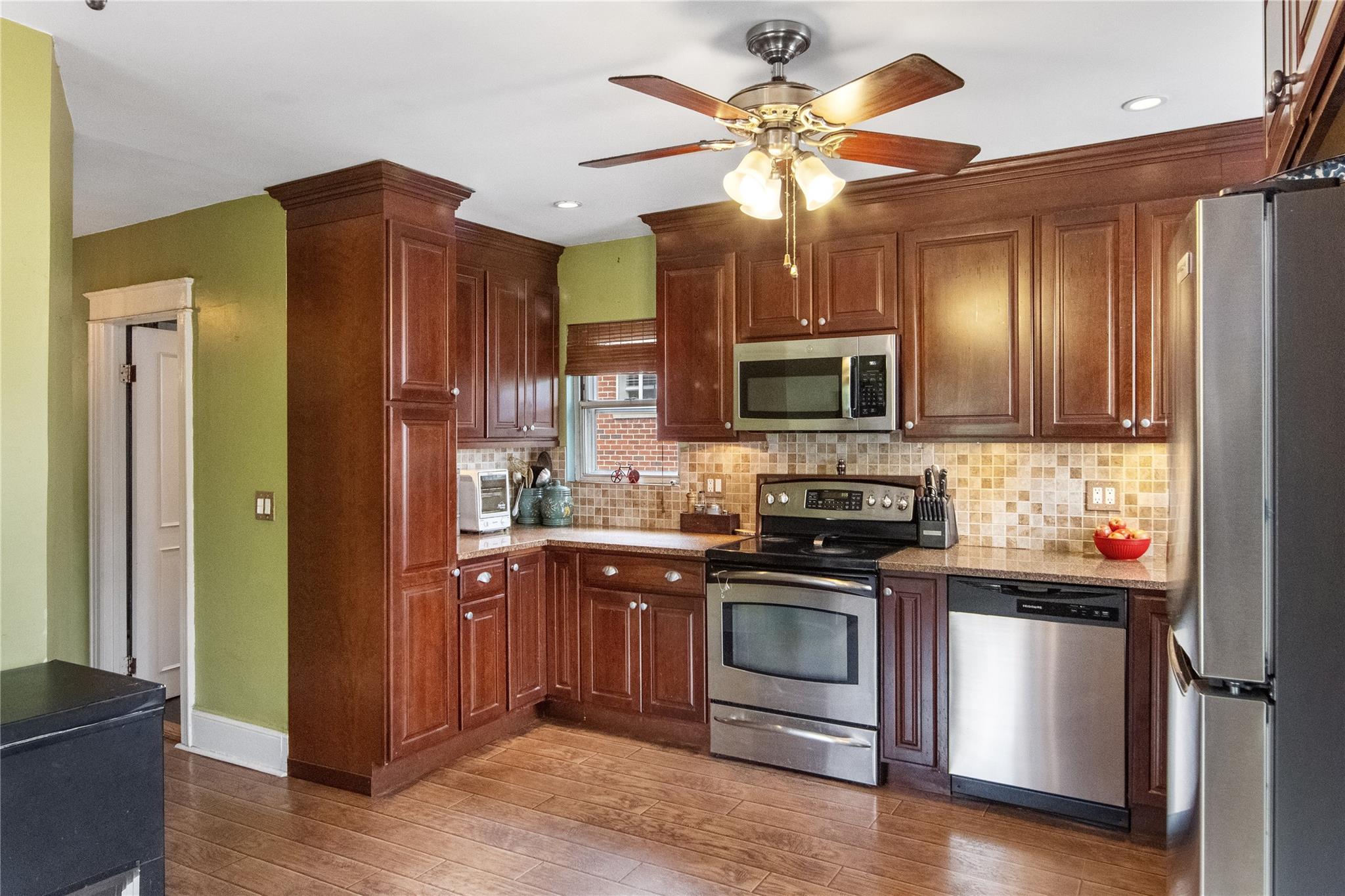 230 Pennyfield Avenue, Bronx, New York image 18