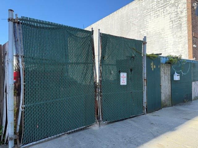 118-14 29 Avenue, College Point, New York image 3