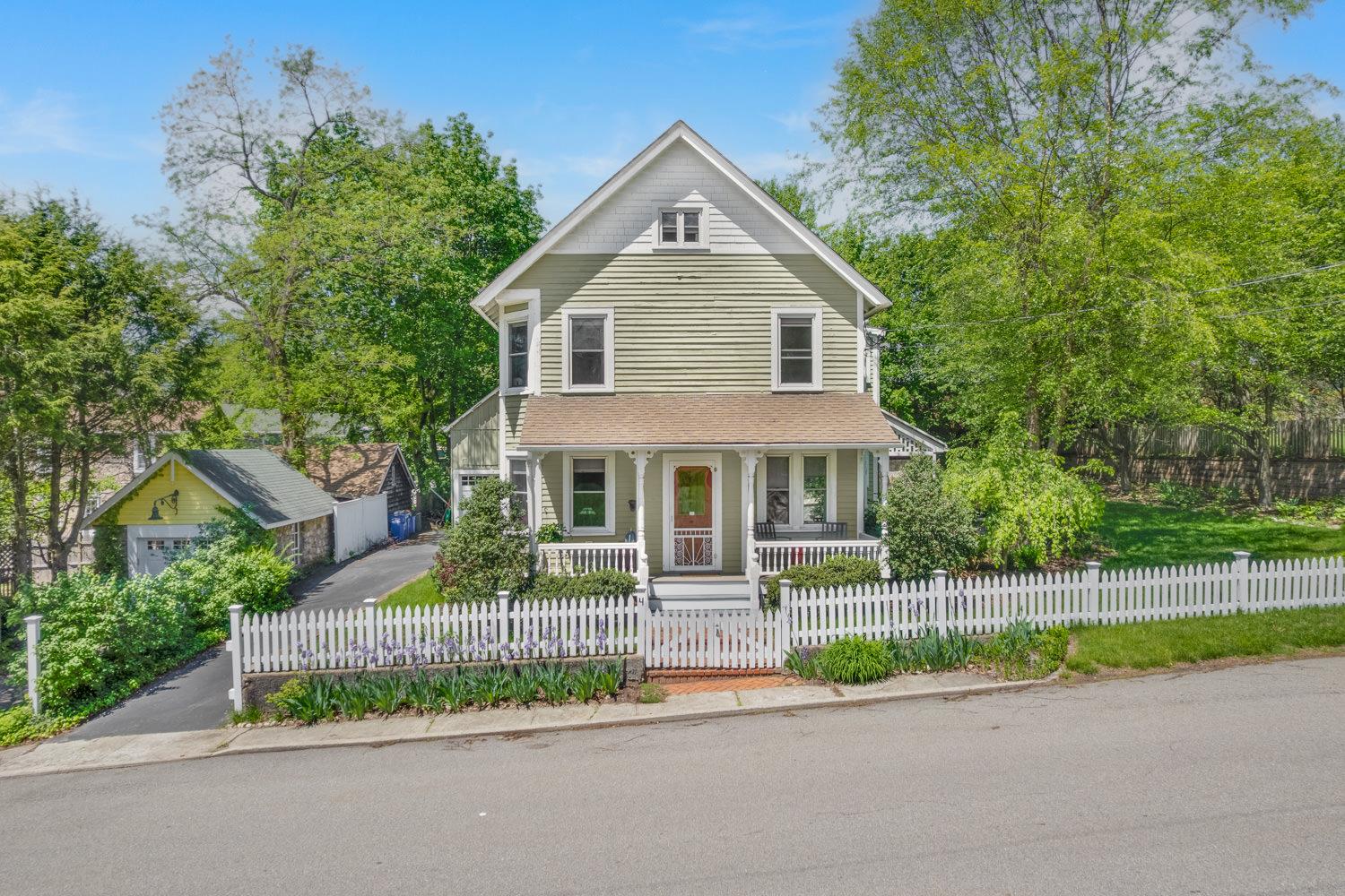 4 Oak Street, Cold Spring, New York image 1