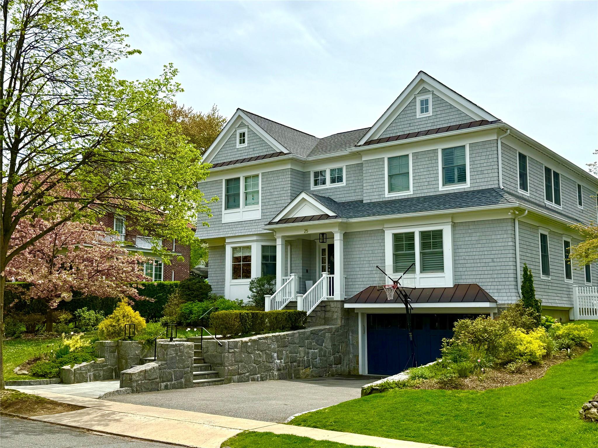 25 Lincoln Street, Larchmont, New York image 1
