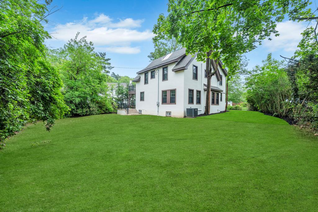 6 Sheffield Road, Great Neck, New York image 40