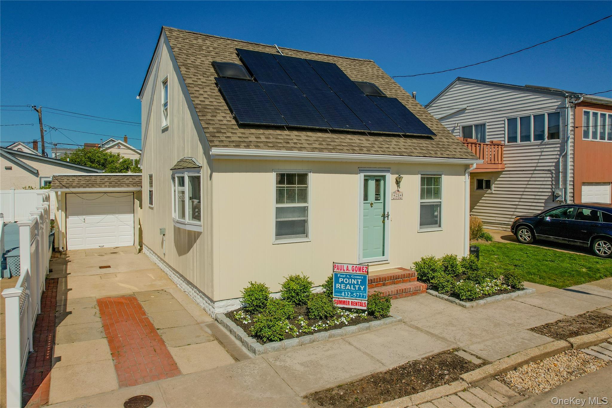 23 Garden City Avenue