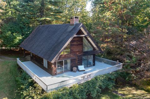 31-35 Hovi Lane Kingston NY 12401