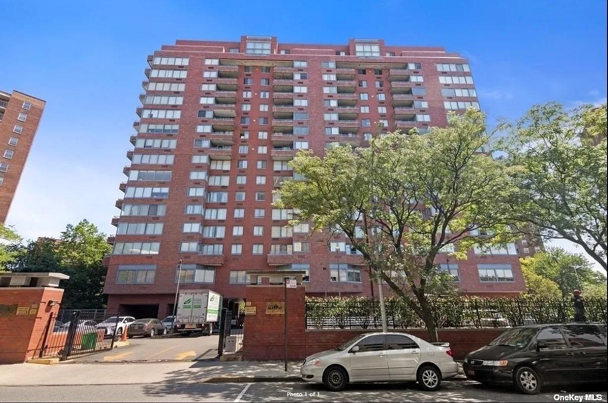 Property for Sale at 97th Place 10L, Rego Park, Queens, NY - Bedrooms: 1 
Bathrooms: 1 
Rooms: 4  - $549,000