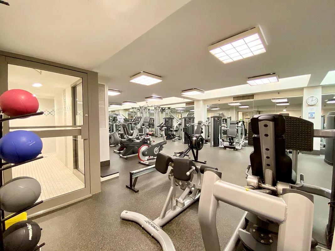 6254 97th Place #10L, Rego Park, New York image 14