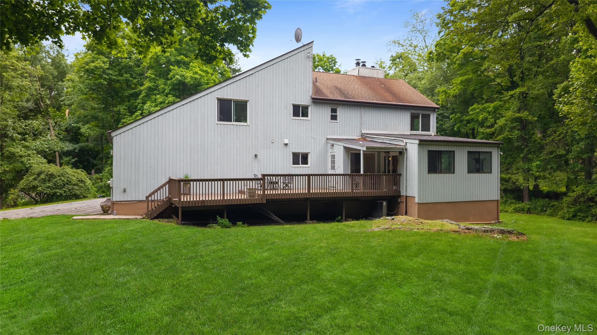 65 Cliffside Lane