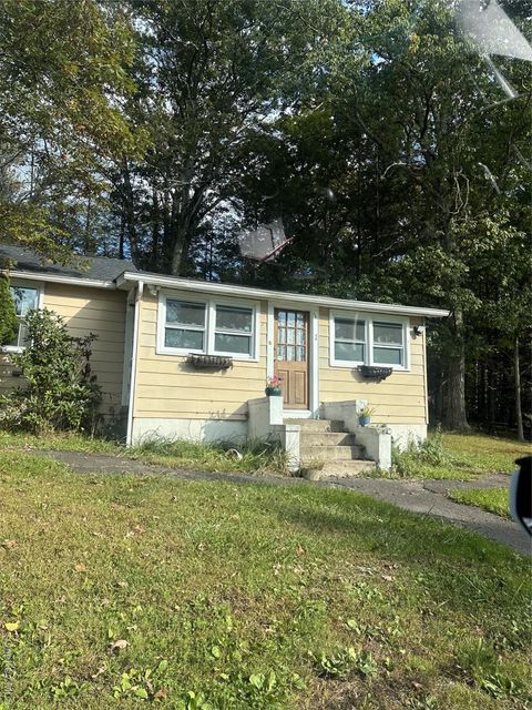 Homes For Rent - 171 Lake Shore Drive<br/> Pine Bush, NY 12566