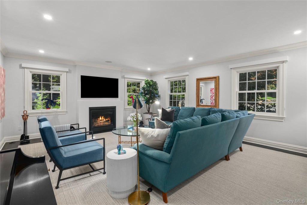 Photo of 238 Pondfield Road, Bronxville, NY 10708 (MLS # 1057841)
