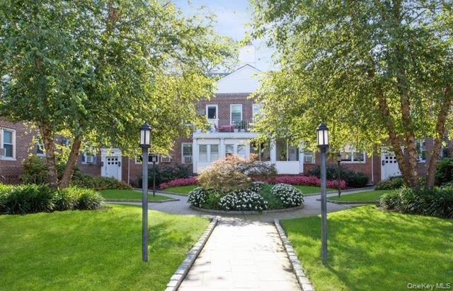 Photo 1 of 19 — 1385 Broadway A33, Hewlett, NY 11557