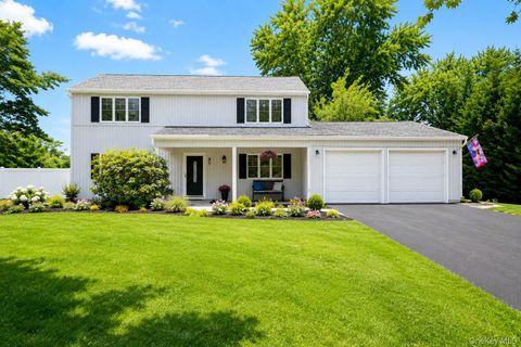 Homes For Sale - 31 Marwood Place<br/> Suffolk County, Stony Brook, NY 11790