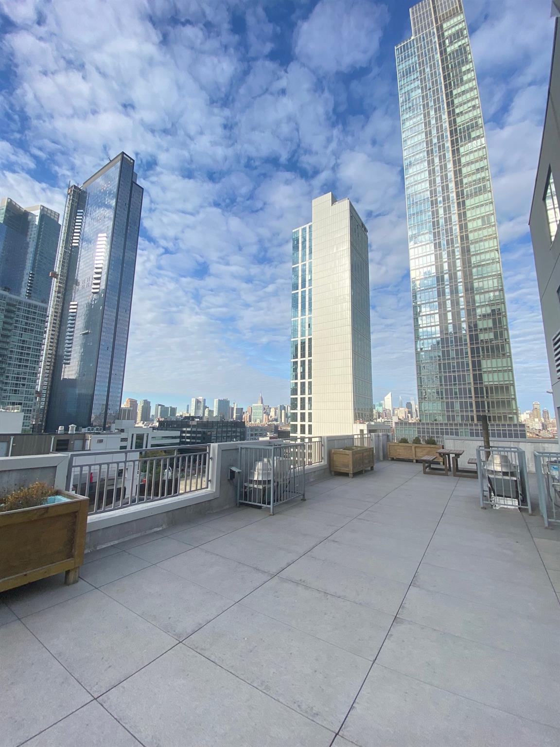 42-22 Crescent Street #8C, Long Island City, New York image 2