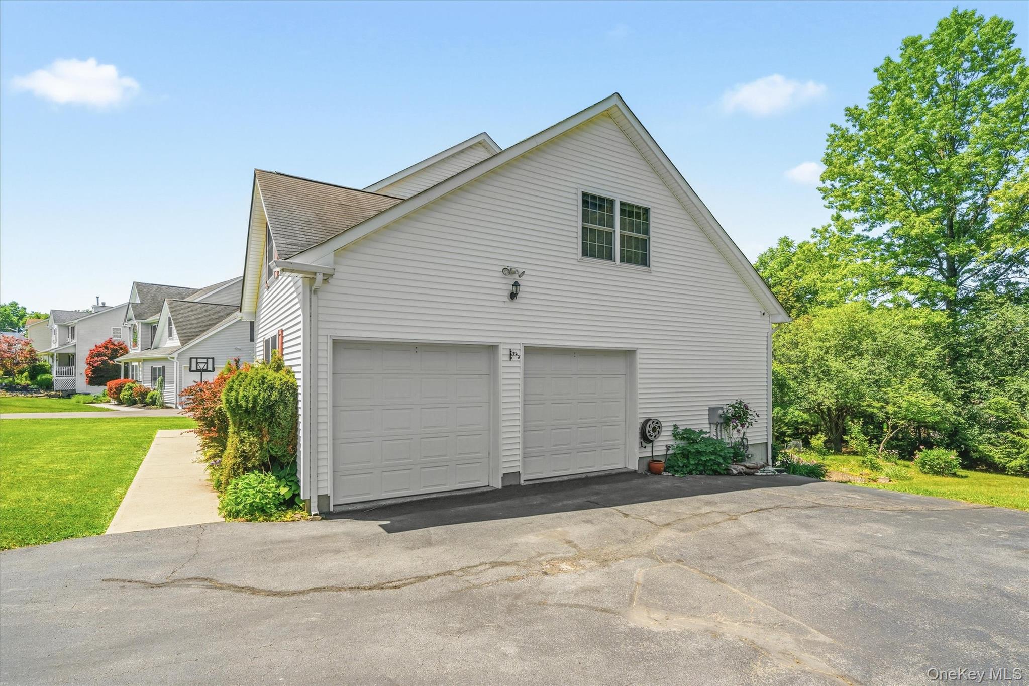 8 Wayne Court