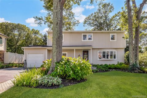 12 Woodland Drive Old Bethpage NY 11804