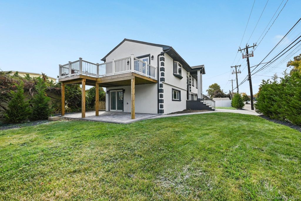 Photo of 2675 Bellmore Avenue, Bellmore, NY 11710 (MLS # 960659)