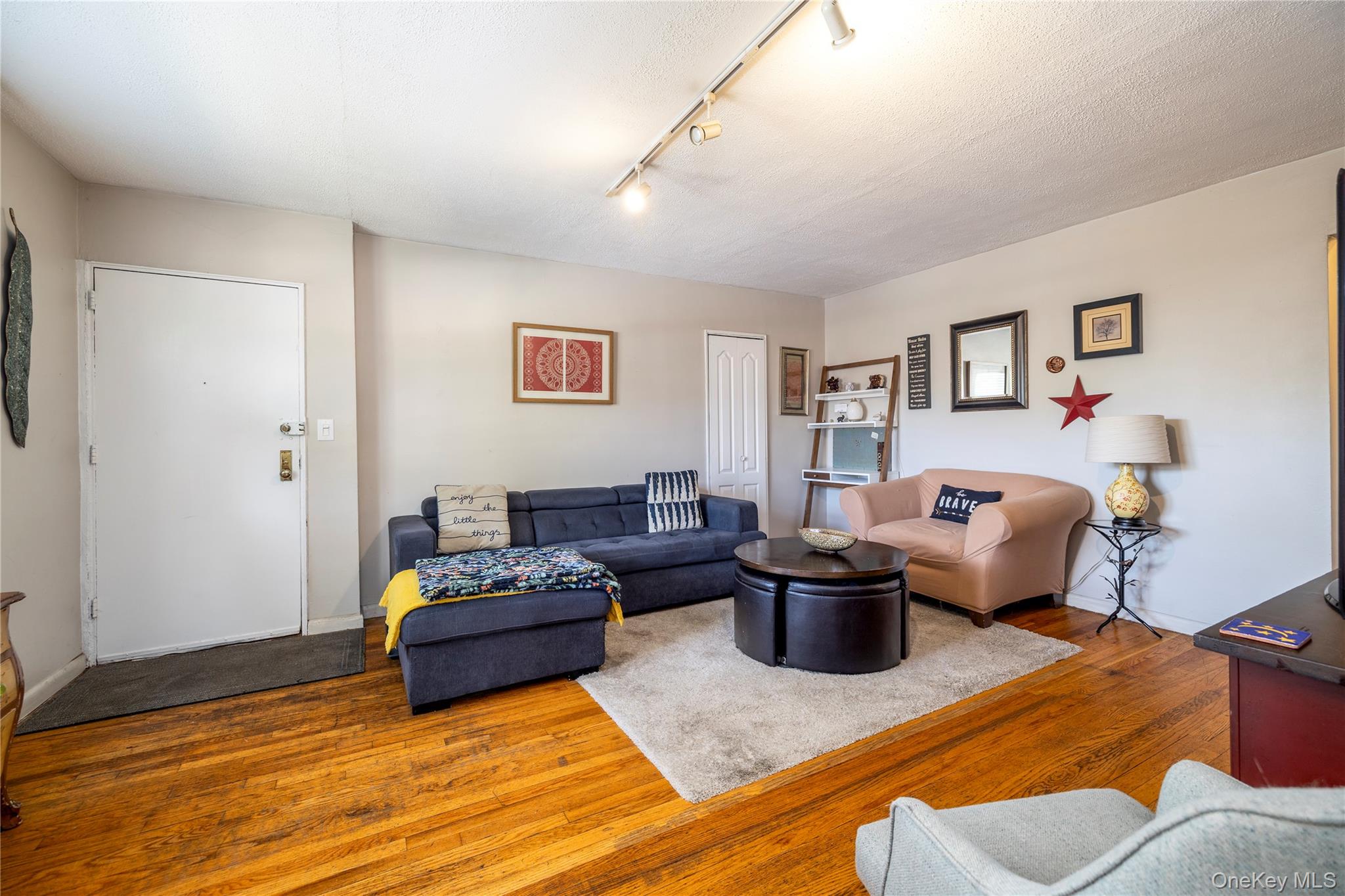 245-38 61 Avenue Lower unit F2