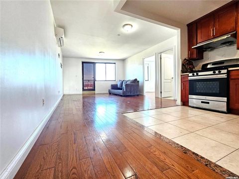 Photo of 70-26 Queens Boulevard #11A, Woodside, NY 11377 (MLS # L3589862) Photo of 70-26 Queens Boulevard #11A, Woodside, NY 11377 (MLS # L3589862)