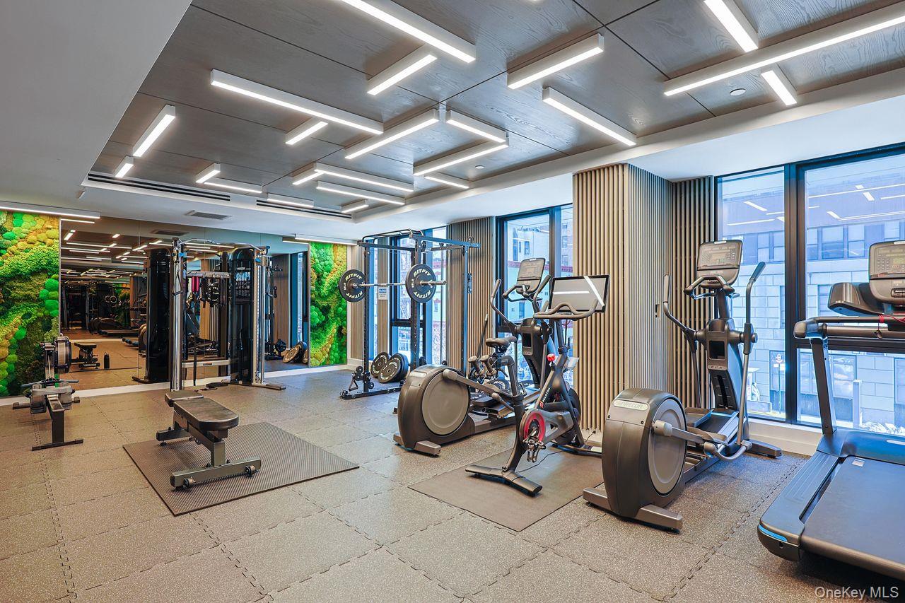 300 W 30th Street 4D