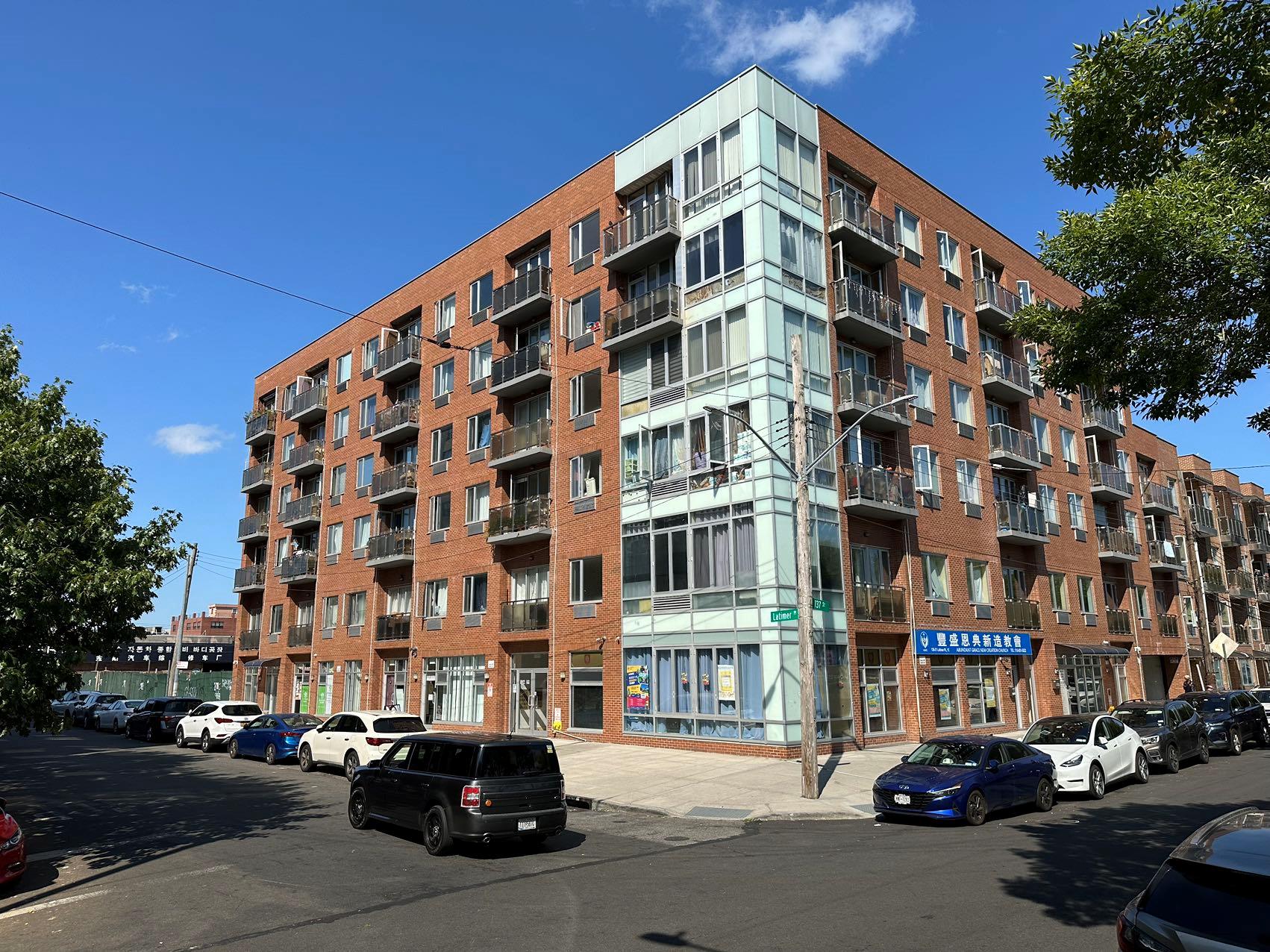 Property for Sale at Latimer Place 5H, Flushing, Queens, NY - Bedrooms: 2 
Bathrooms: 2 
Rooms: 6  - $700,000