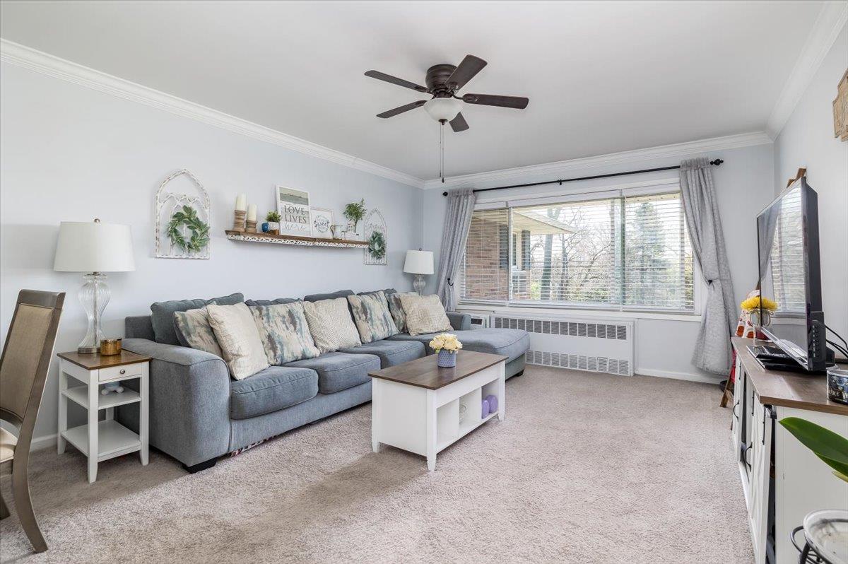 214 Edmunton Drive Dr #J6, North Babylon, New York image 3