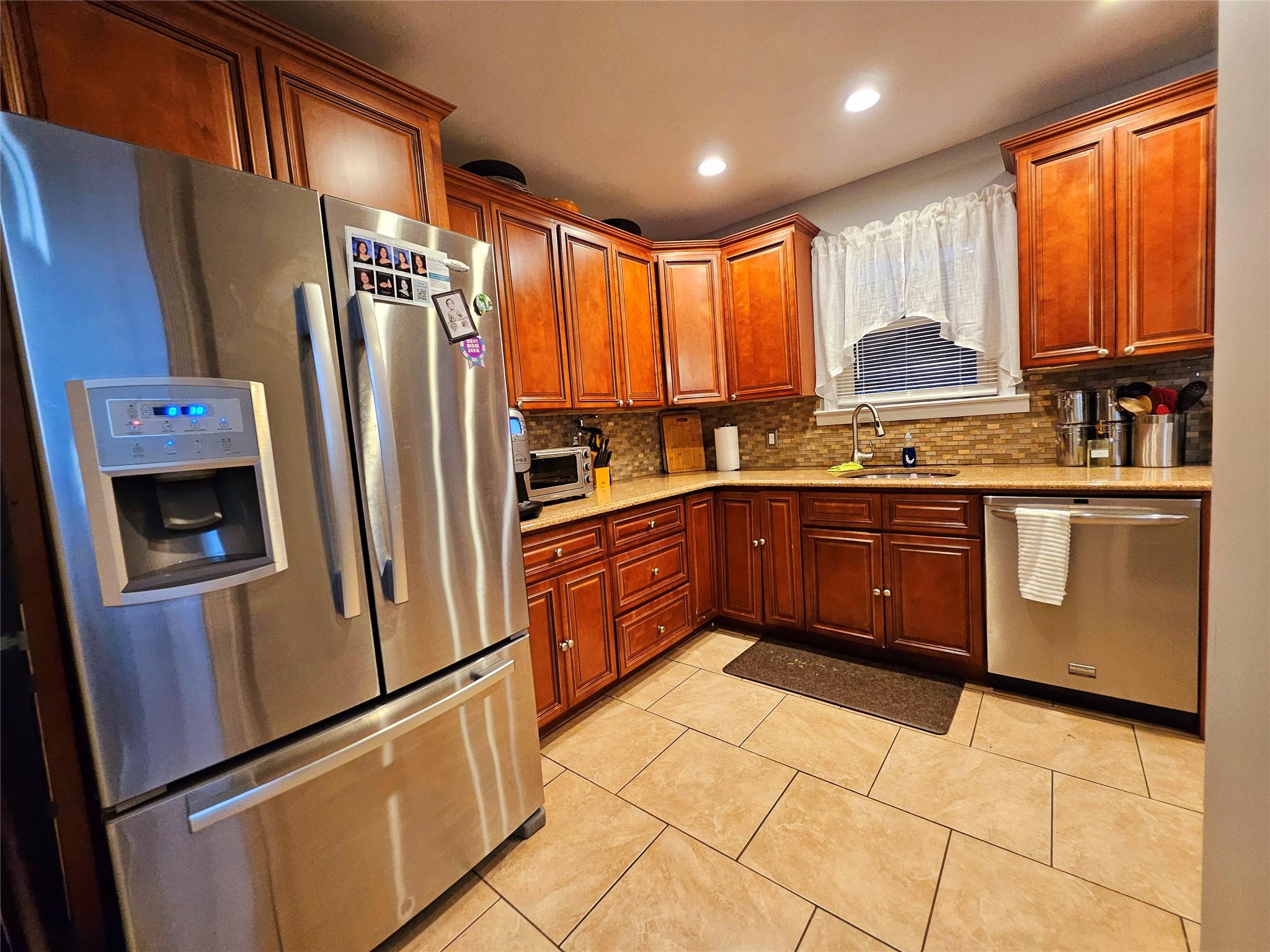 162 Oak Street, West Hempstead, New York image 3