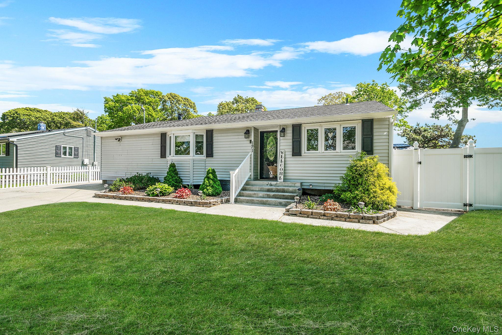 121 Selden Boulevard