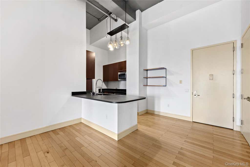 Photo of 25 Leroy Place #511, New Rochelle, NY 10805 (MLS # 1039890)