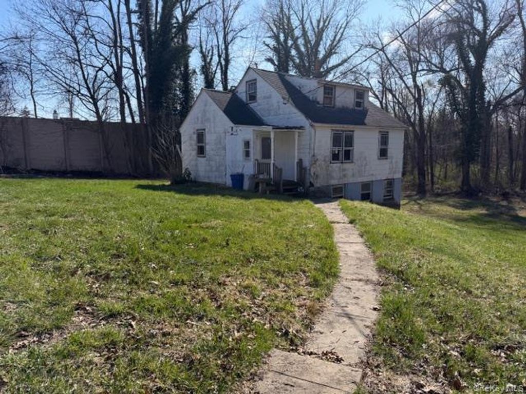 Photo of 1075 Spillway Road, Shrub Oak, NY 10598 (MLS # 983759)