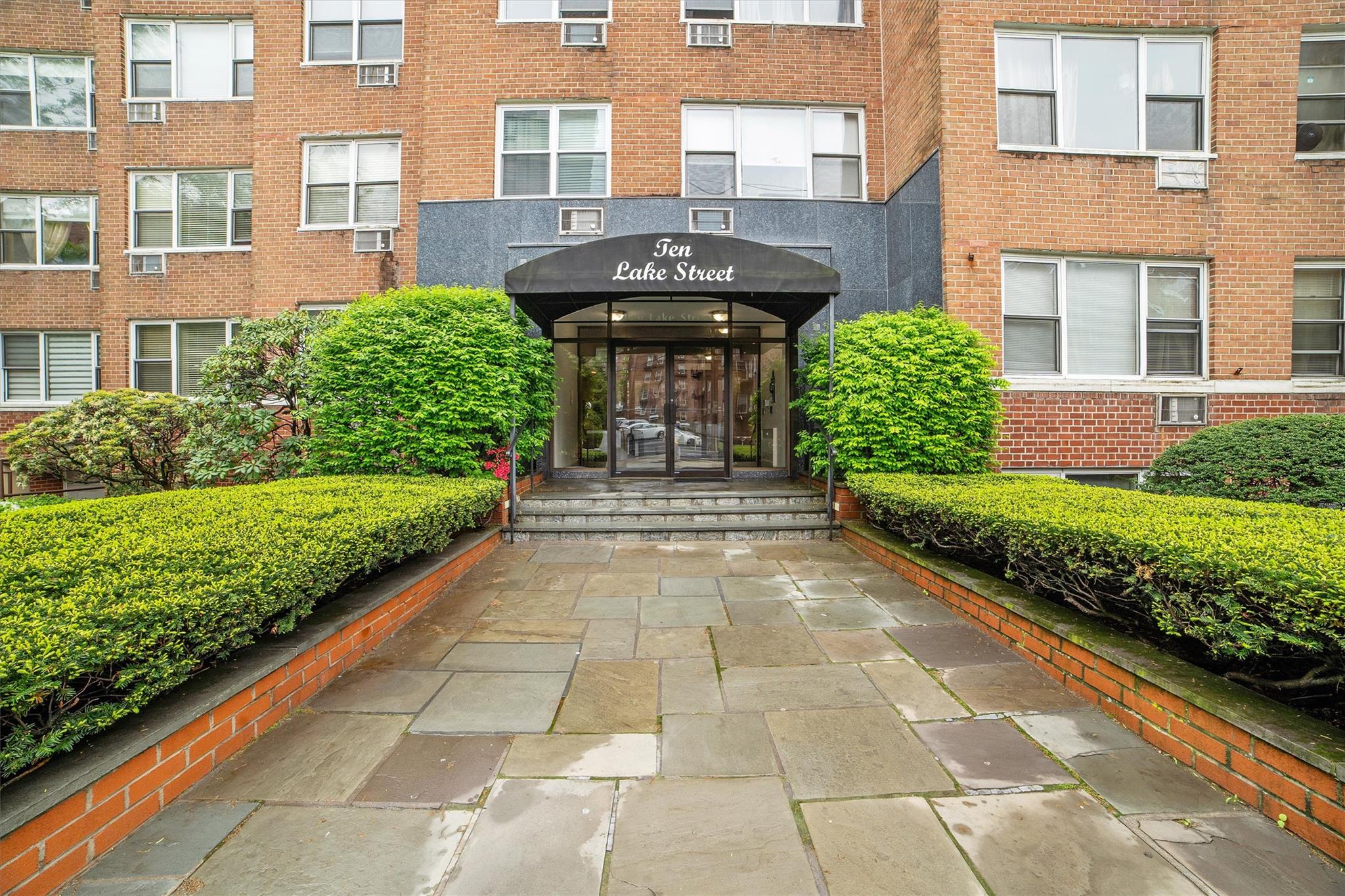 10 Lake Street 6E