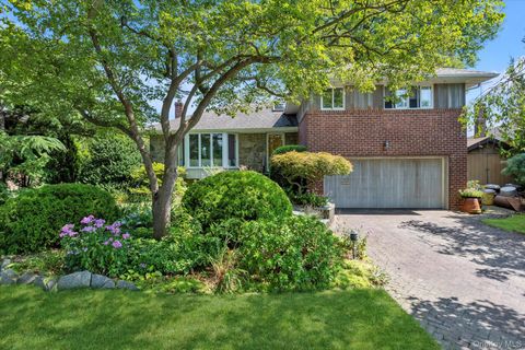 19 Clearland Road Syosset NY 11791