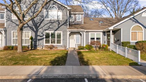 Homes For Sale - 738 Birchwood Park Drive<br/> Middle Island, NY 11953