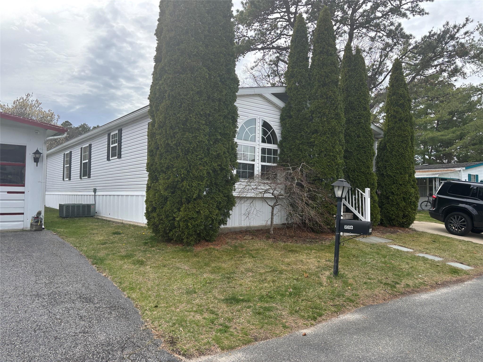 525 Riverleigh Avenue #236, Riverhead, New York image 2