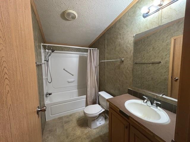 525 Riverleigh Avenue #236, Riverhead, New York image 21