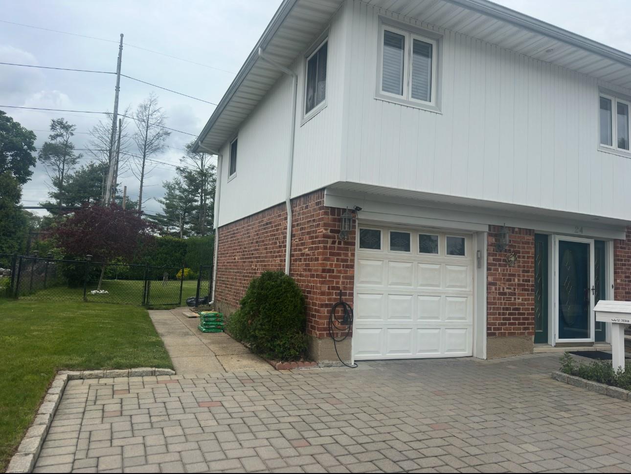 24 Edna Drive, Syosset, New York image 21
