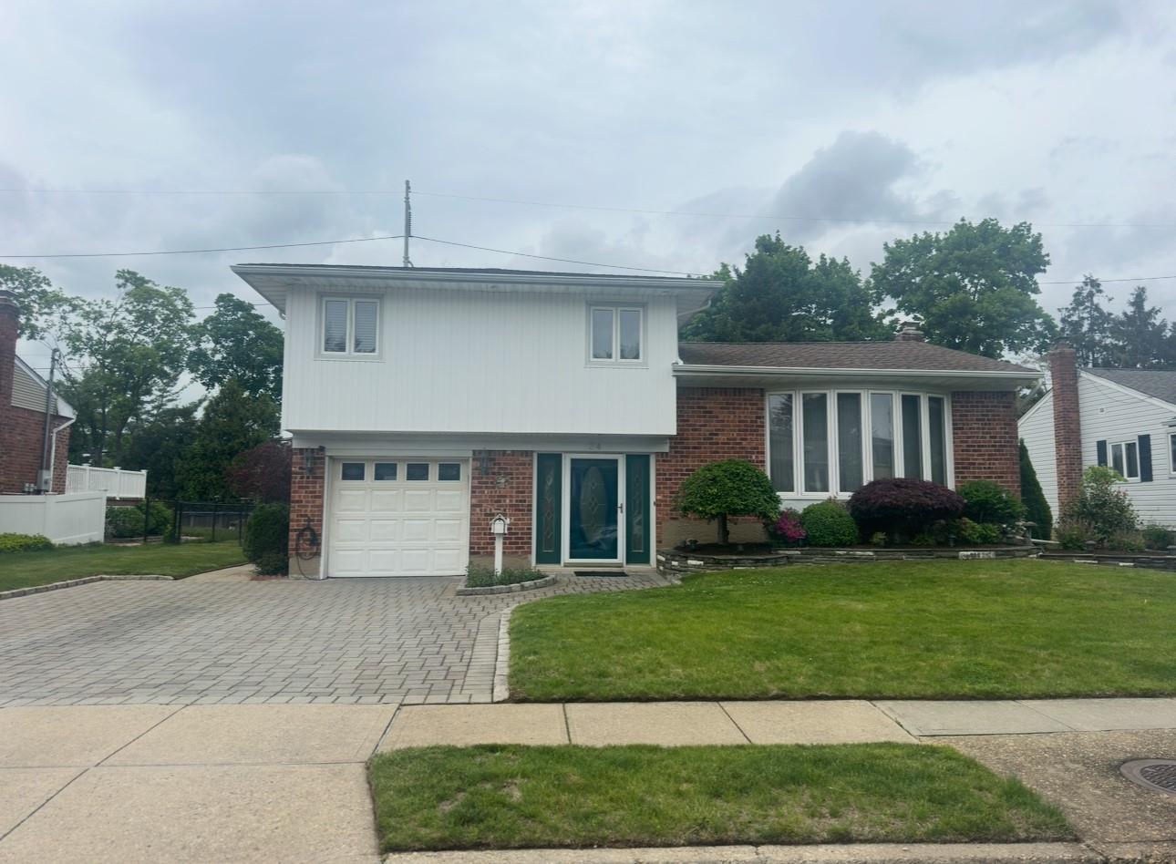 24 Edna Drive, Syosset, New York image 1