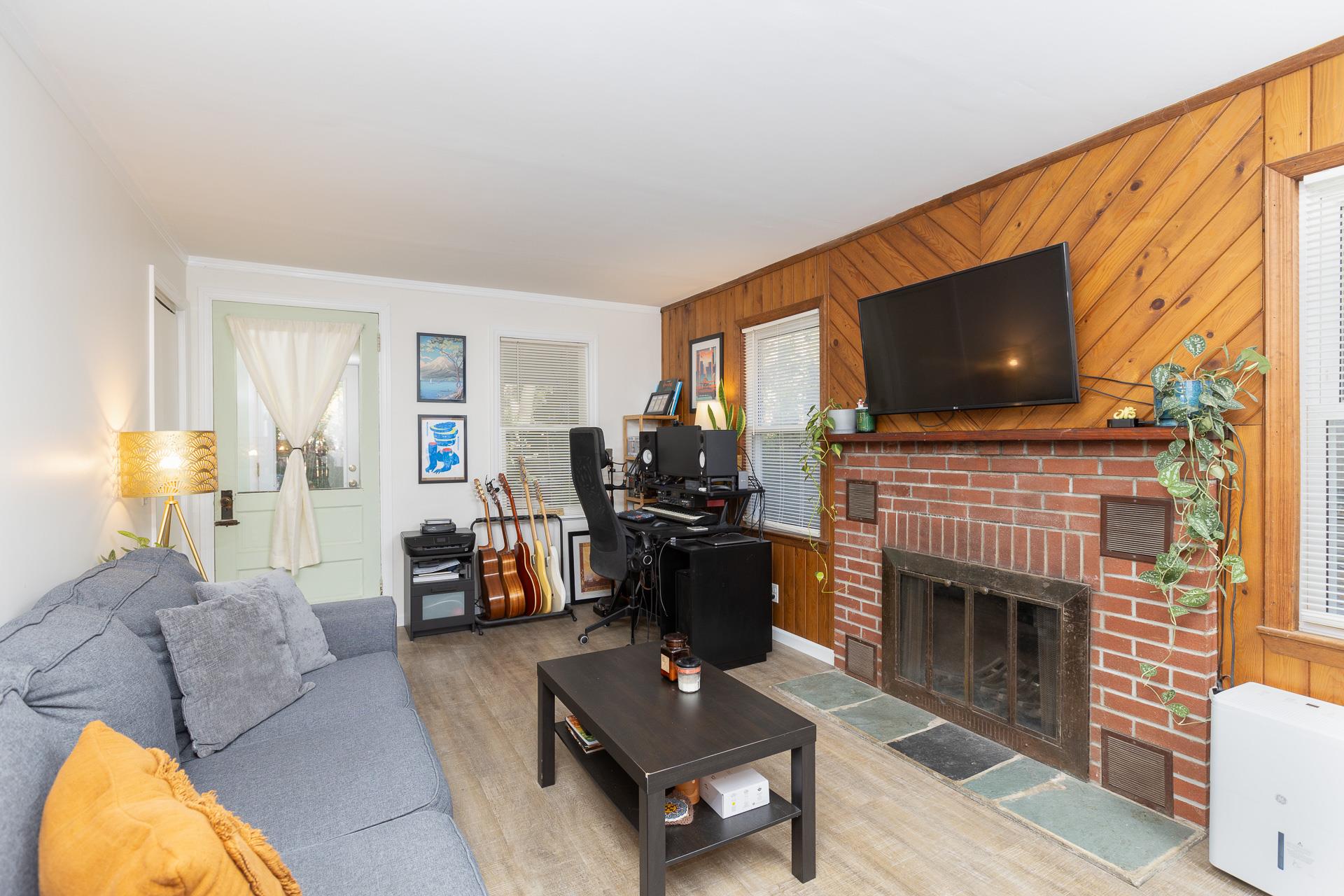137C Shore Road, Mount Sinai, New York image 13