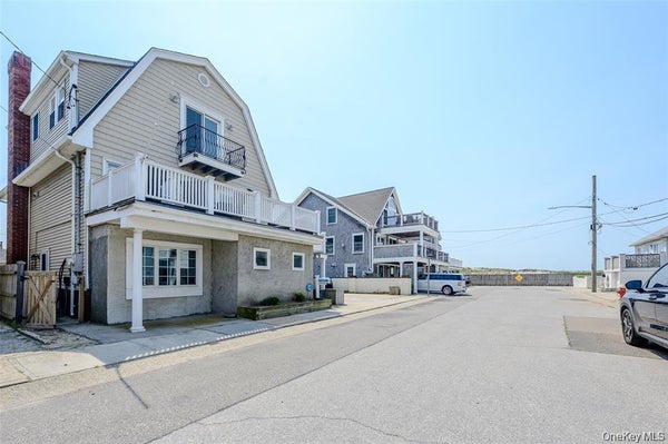 30 BUFFALO AVE, EAST ATLANTIC BEACH, NY 11561 - Image a668162e75c2f4ce46ee7cf68c0501ed/3384467522