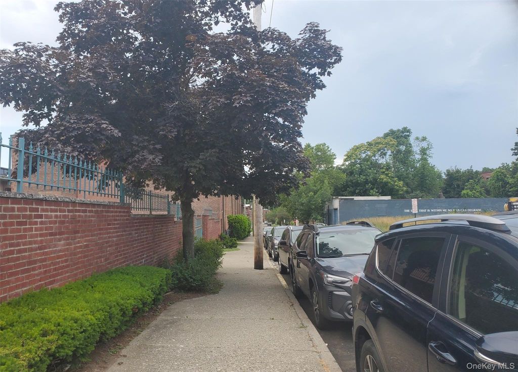 Photo of 70 Johnes Street #403E, Newburgh, NY 12550 (MLS # 927147)